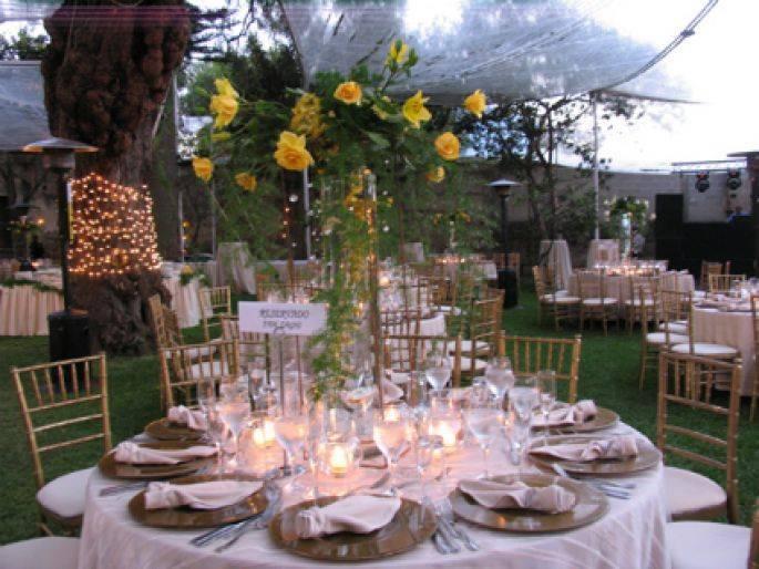 decoracion-para-bodas-sencillas-en-salon-1