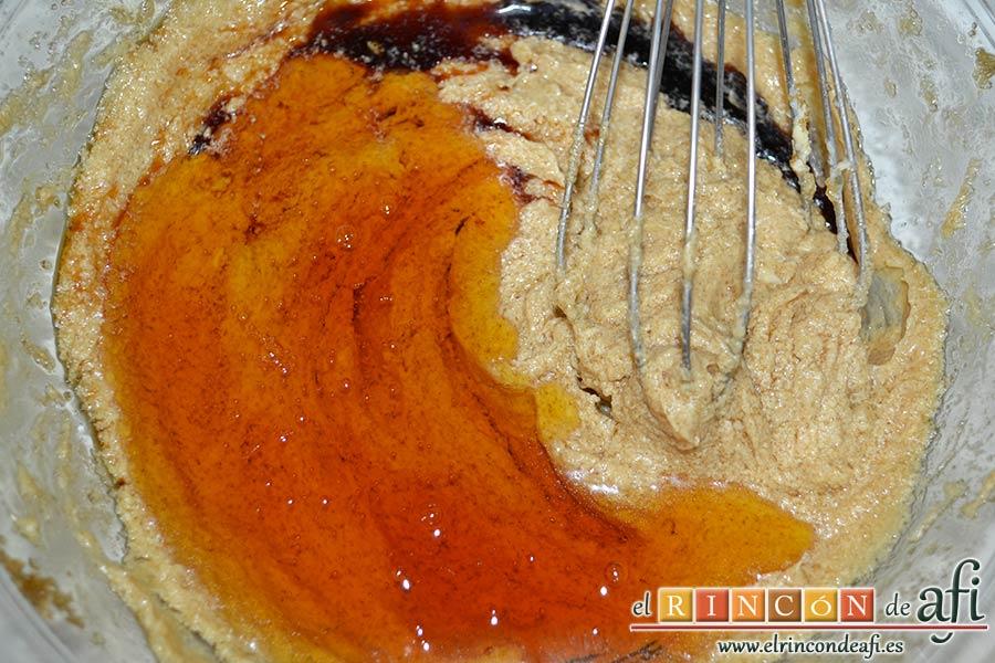 Galletas de jengibre y canela, añadir la melaza y el extracto de vainilla