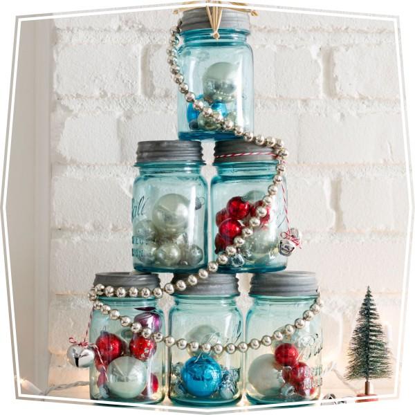 Árbol de Navidad con tarros de cristal