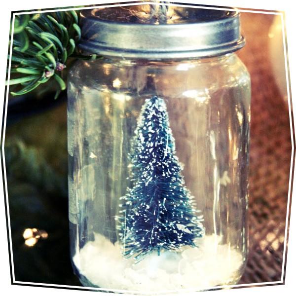 Adornos navideños caseros con tarros de cristal