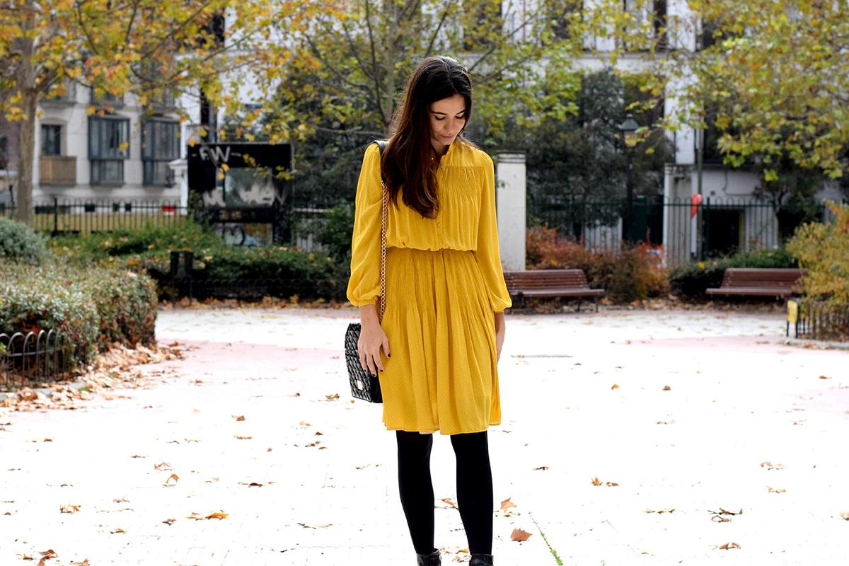 vestido-amarillo-de-lunares-moda