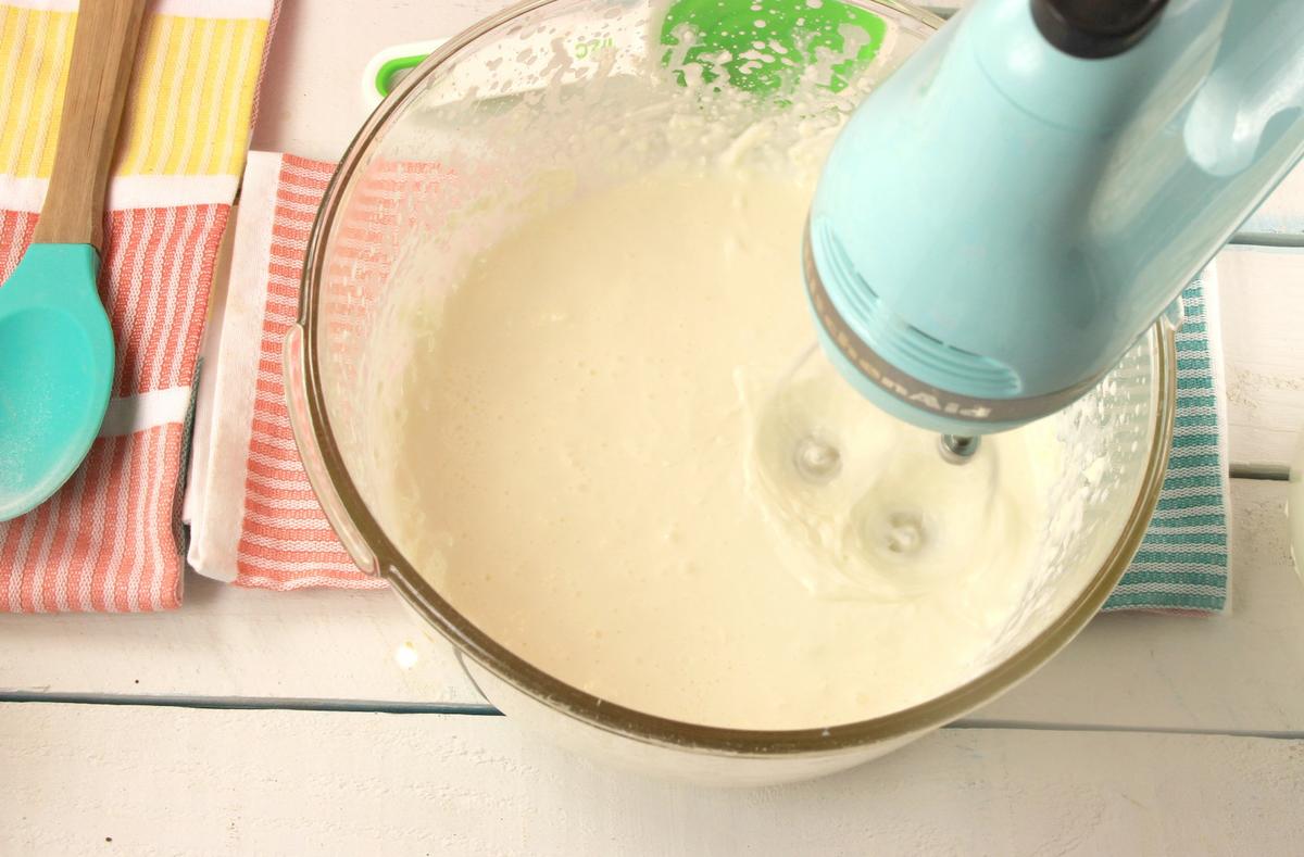 crema-batida-de-queso-crema-casera