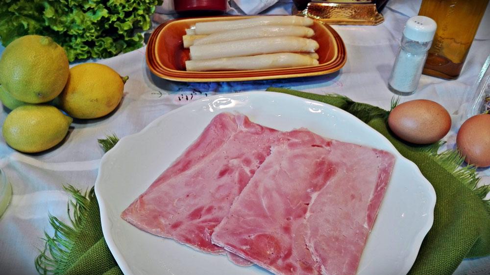 rulos-de-esparragos-con-salsa-rosa