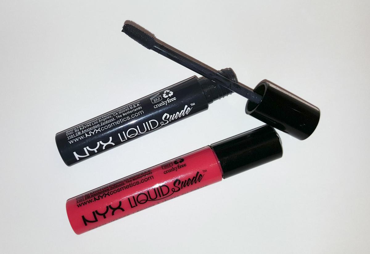 review-nyx-liquid-lipstick-labial-mate-stone-lifes-a-beach-stone-fox-gris-matte-labial-liquido-aplicador-gloss-review-swatch-opinion-blog-maquillaje