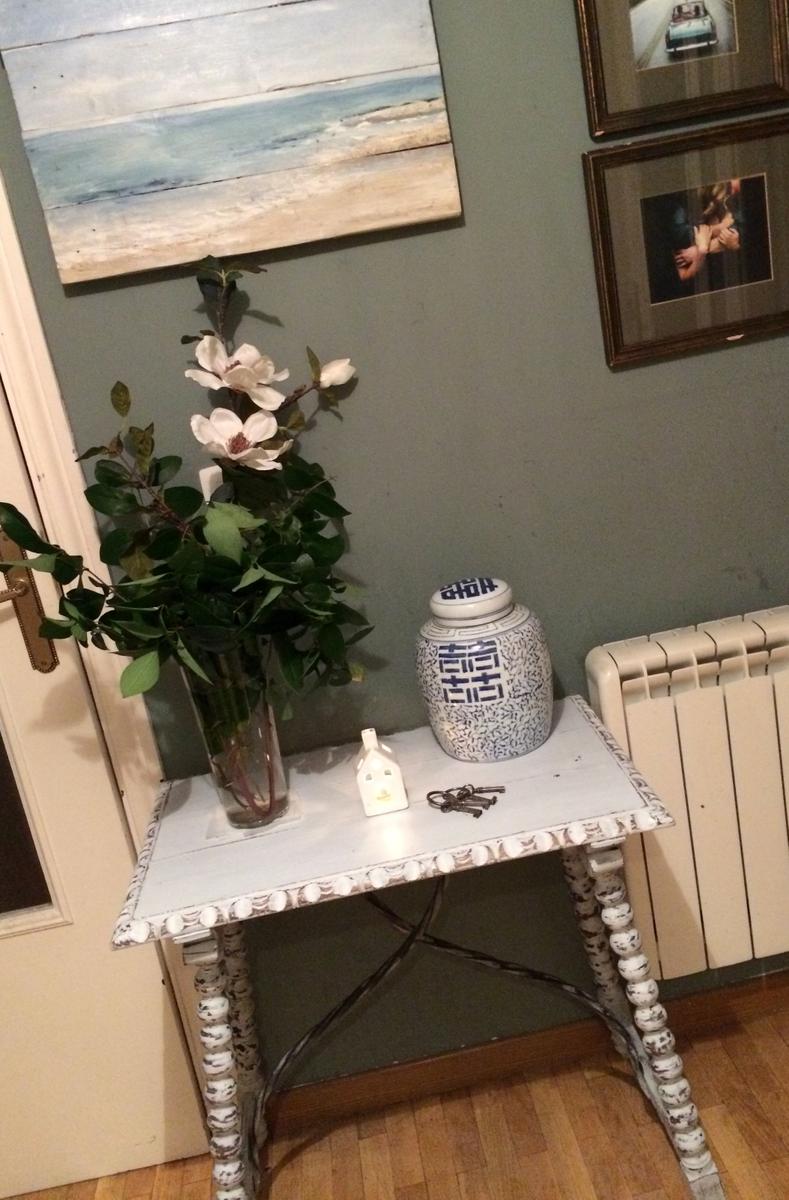 mesa pintada con Miss Mustard Seed