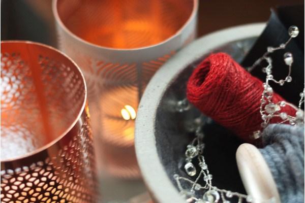 Portavelas en colores de moda para Navidad