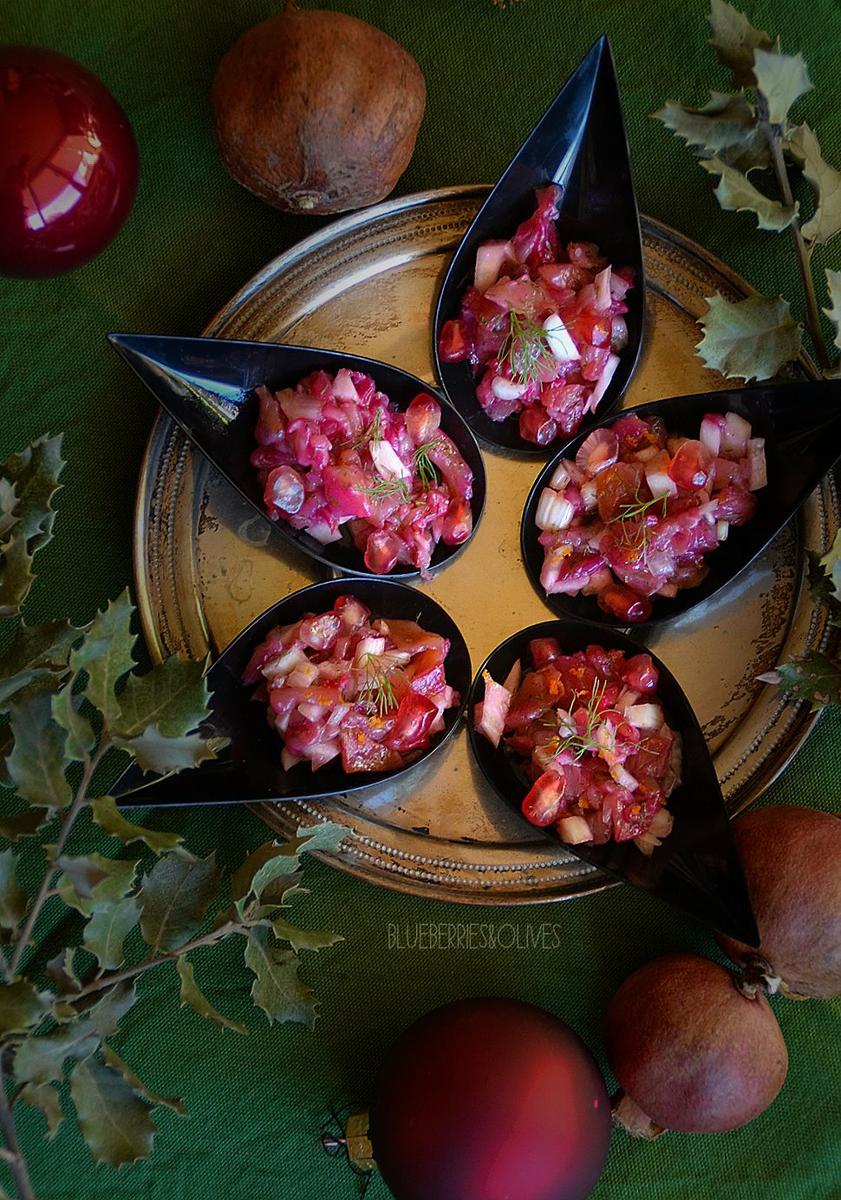 aperitivo-en-cuchara-salmon-hinojo-granada-blueberries-and-olives-2