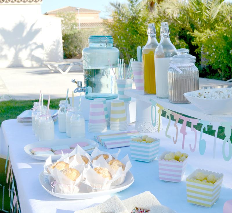 Mesa merienda fiesta vuelta al cole