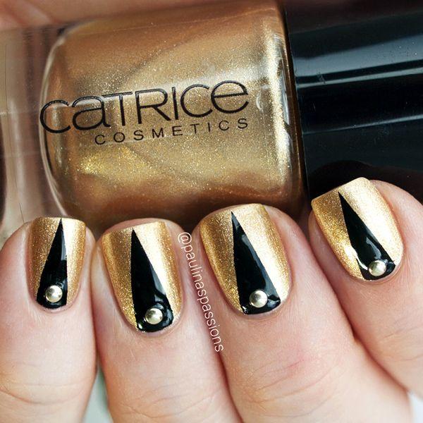 uñas-dorado-con-negro