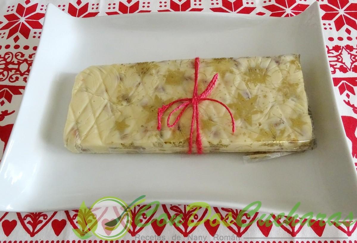 Turrón de chocolate blanco y pistachos