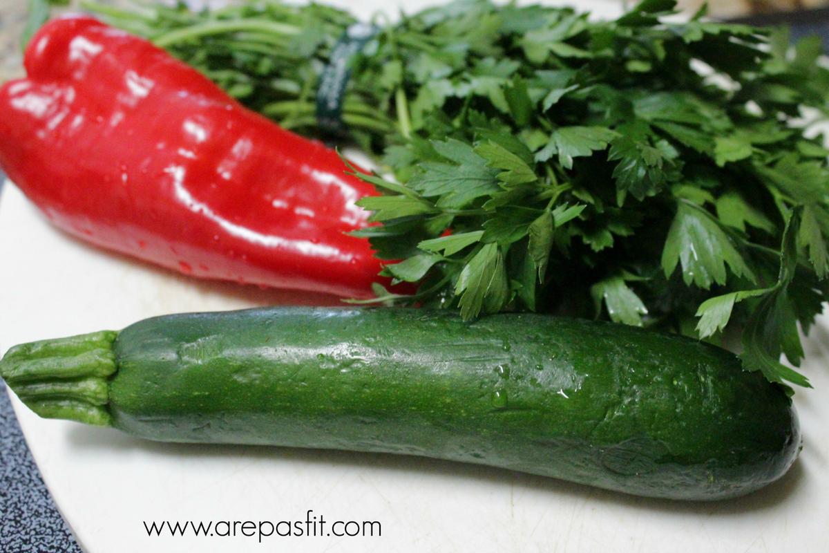 Arepa Saludable de Calabacín Verde, Pimentón y Perejil