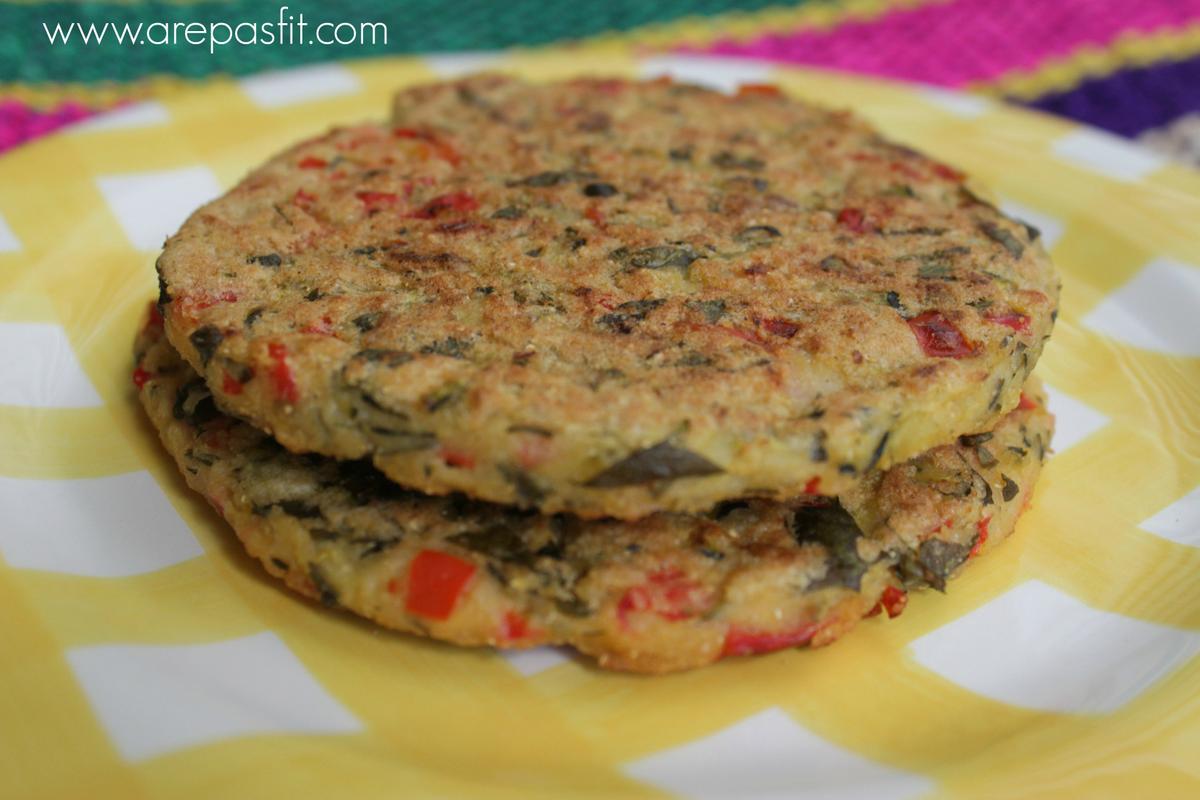 Arepa Saludable de Calabacín Verde, Pimentón y Perejil