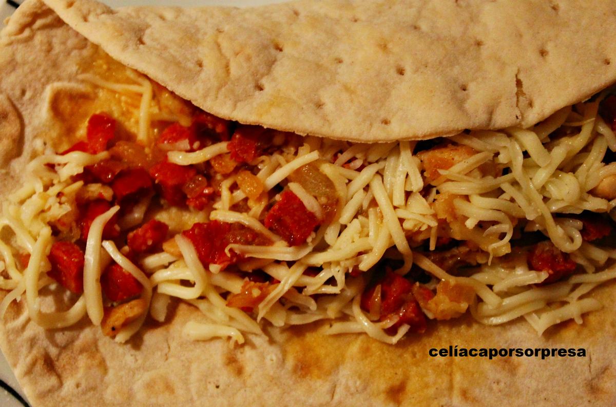 wrap-de-pollo-y-chorizo-cerca
