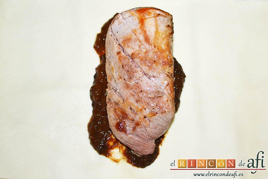 Solomillo Wellington, colocar los solomillos sobre la crema