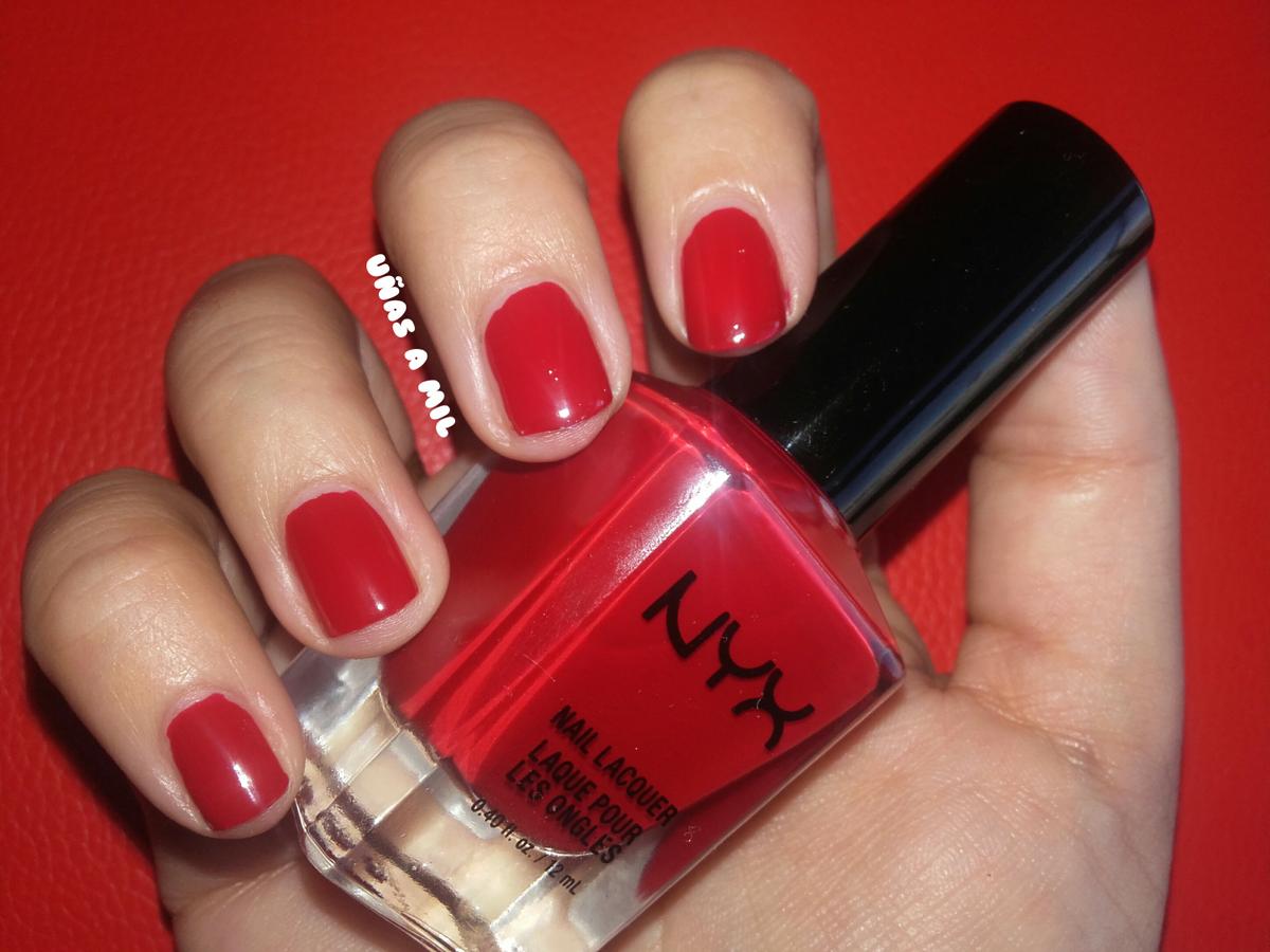 unas_a_mil_blog_nail_art_diseno_unas_navidad_navidenas_ano_nuevo_copos_nieve_esmalte_rojo_nyx_frenchie-2