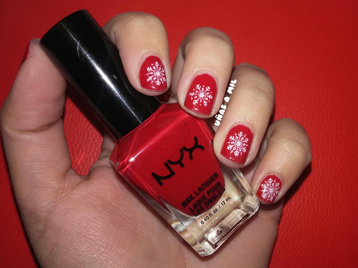 unas_a_mil_blog_nail_art_diseno_unas_navidad_navidenas_ano_nuevo_copos_nieve_esmalte_rojo_nyx_frenchie-3
