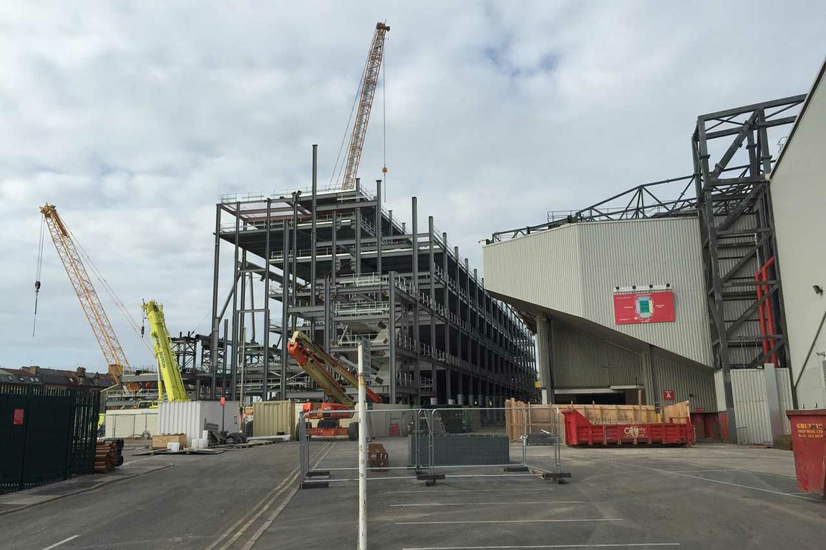 Remodelación del estadio de Anfield (Liverpool)
