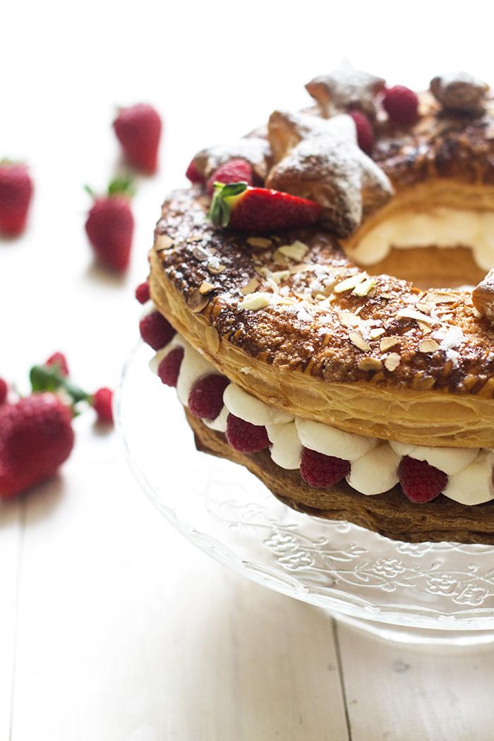 Tortel de hojaldre y nata (crema de leche) para Reyes