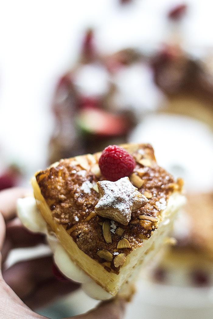 Tortel de hojaldre y nata (crema de leche) para Reyes