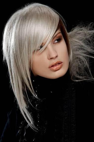 Melena capeada rubia blanca con flequillo