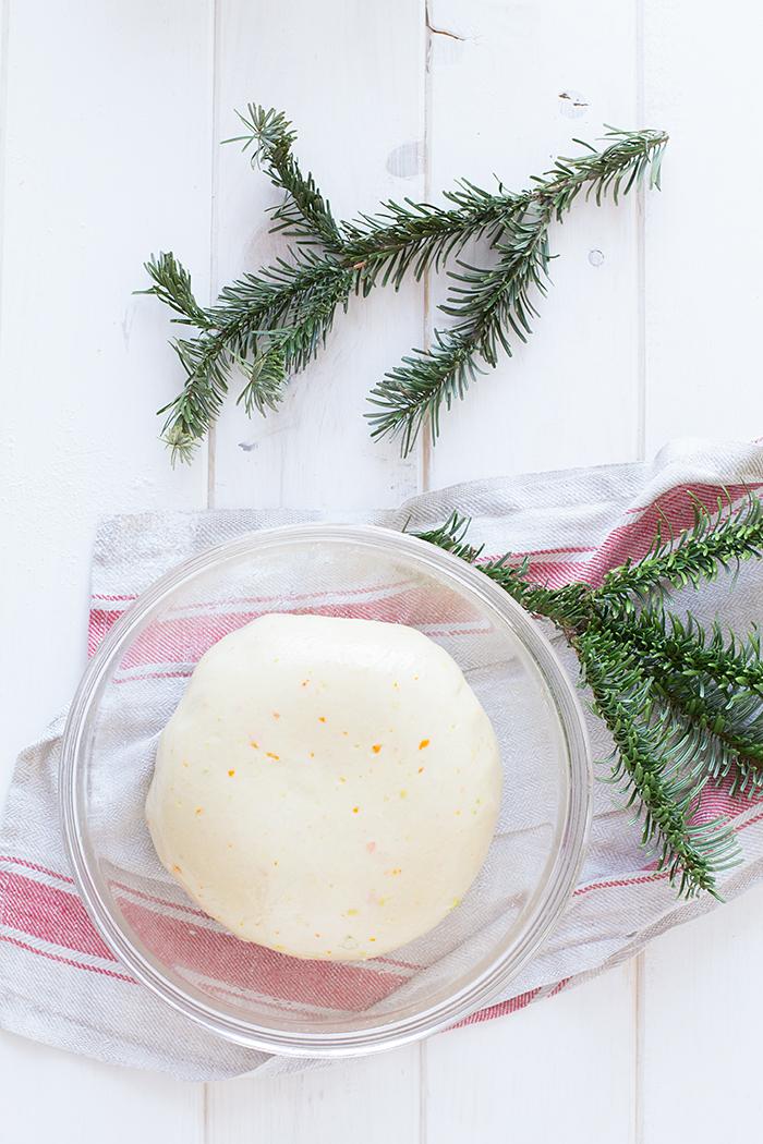 masa roscón de reyes, primer levado