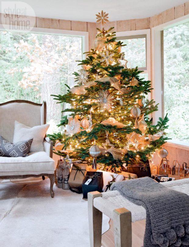 christmas tree lights interior