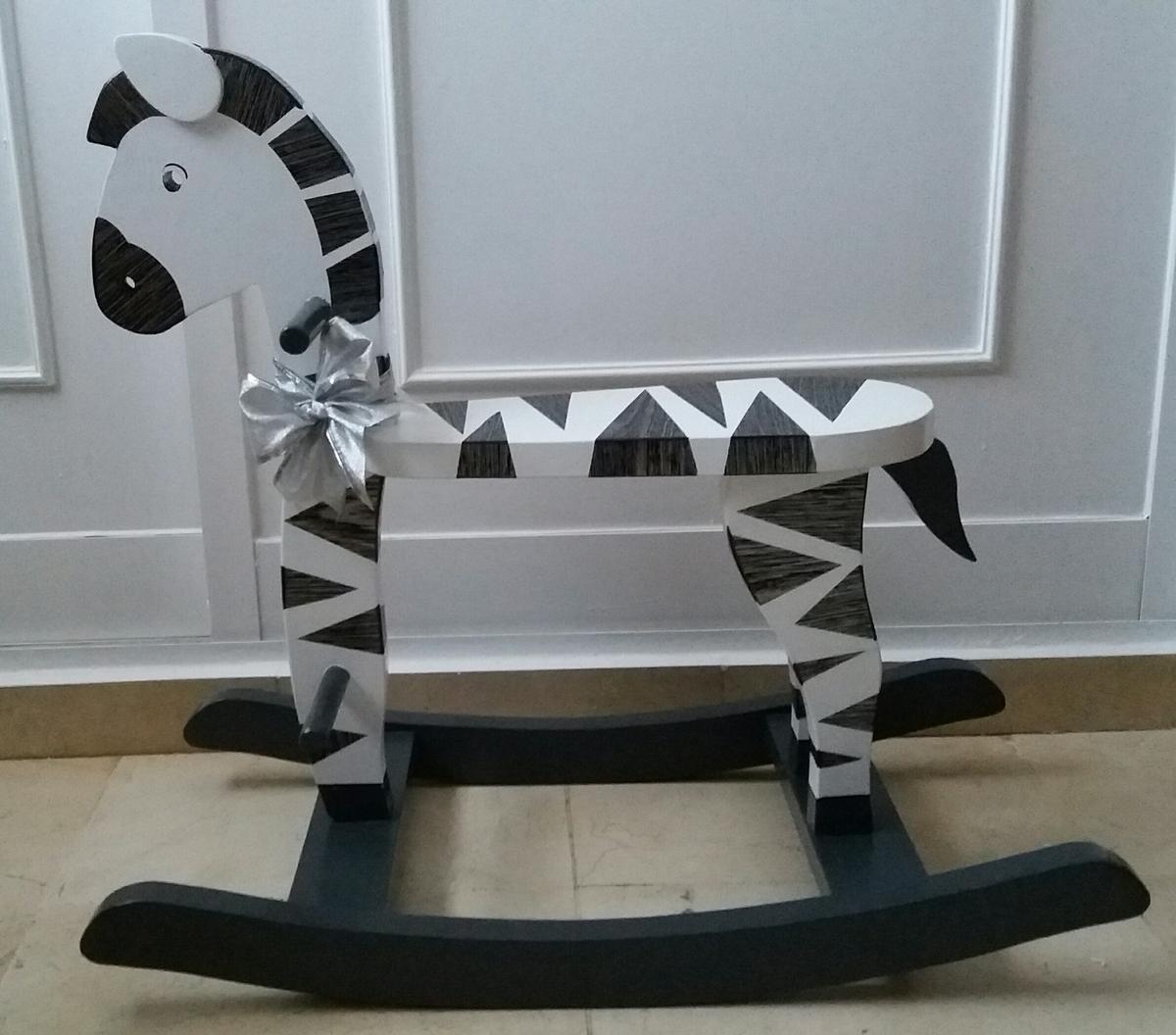 Restauración caballo de madera