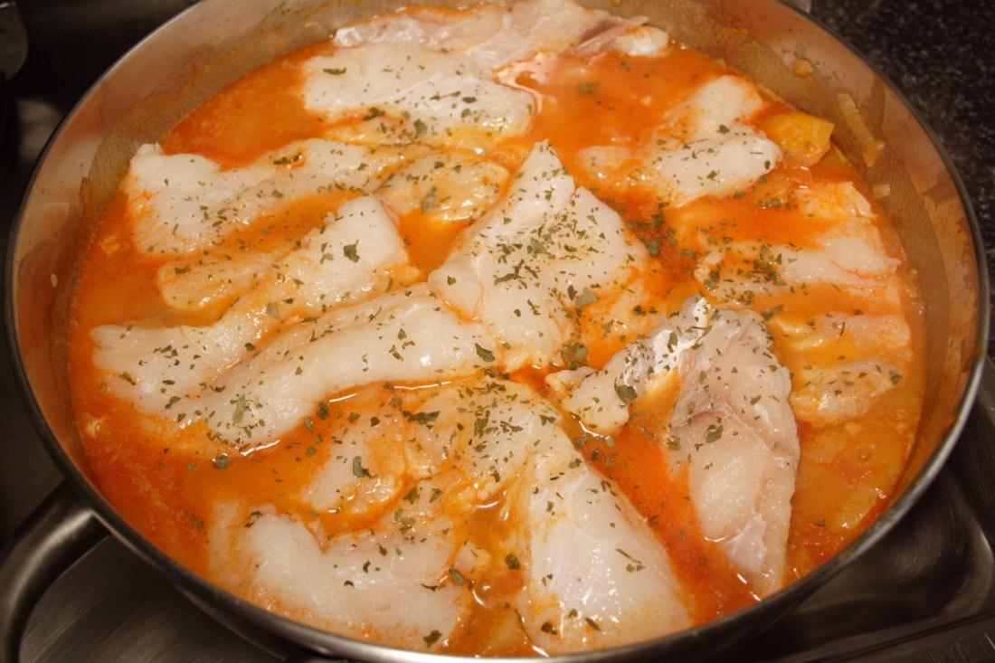 lomo-de-merluza-a-la-marinera-6