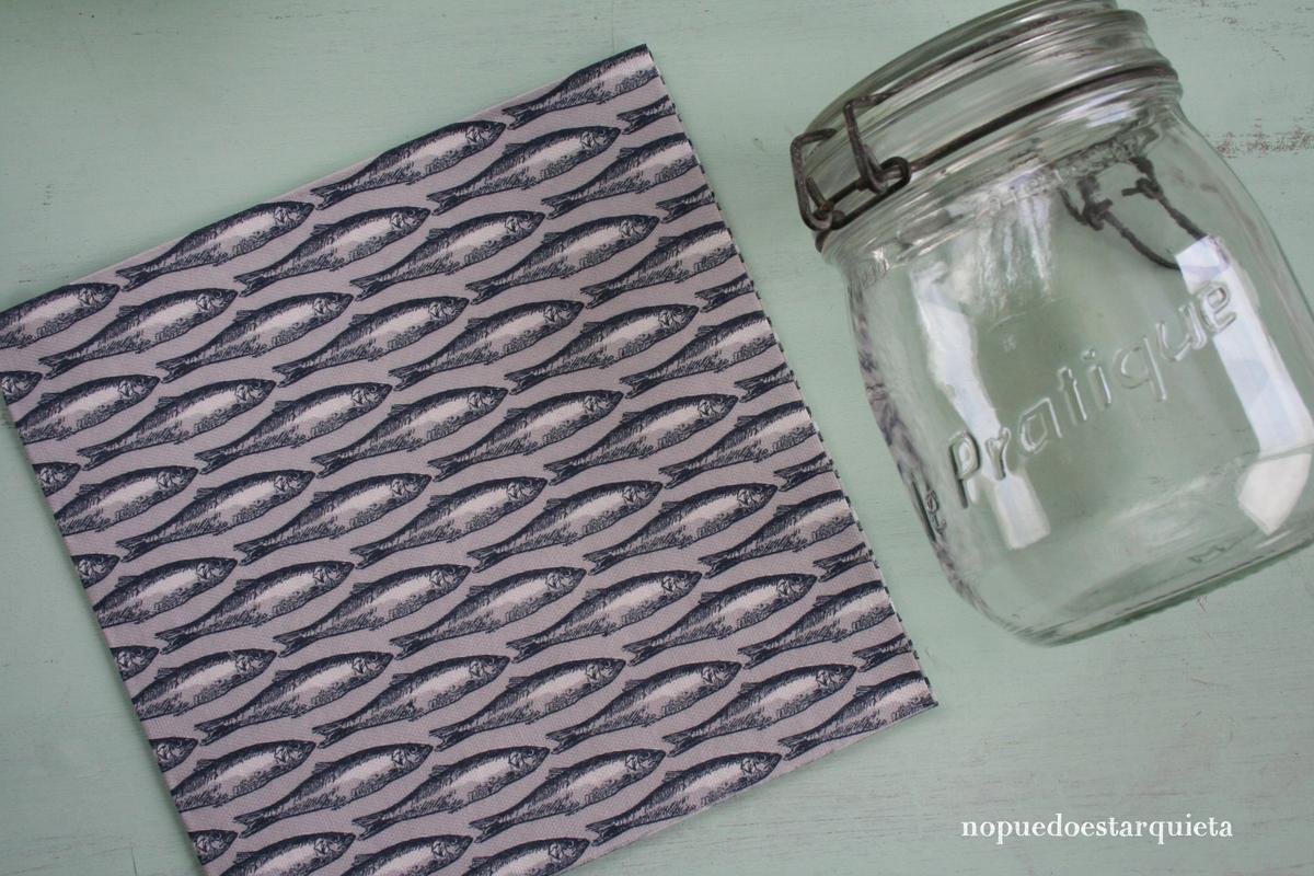 Tarro de cristal decorado con decoupage. Peces. Marinero. Cuerda. Servilleta. DIY.