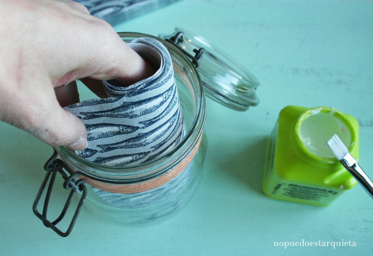 Tarro de cristal decorado con decoupage. Peces. Marinero. Cuerda. Servilleta. DIY.