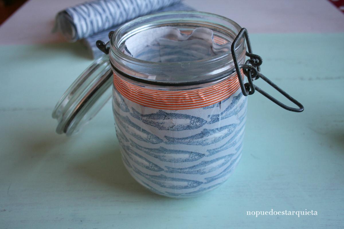 Tarro de cristal decorado con decoupage. Peces. Marinero. Cuerda. Servilleta. DIY.Tarro de cristal decorado con decoupage. Peces. Marinero. Cuerda. Servilleta. DIY.
