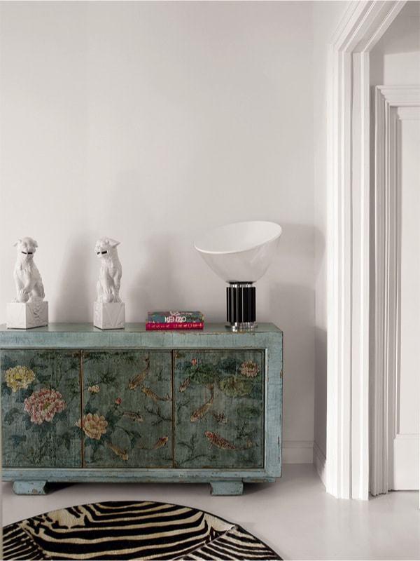 Casa ecléctica y vintage - pasillo con mueble chino