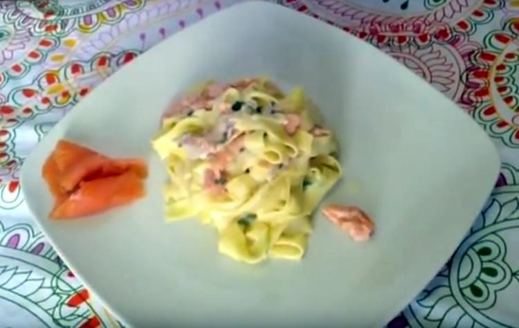 Pasta con salmón ahumado al vodka