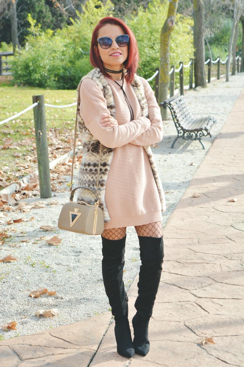 look-con-medias-de-rejilla-7