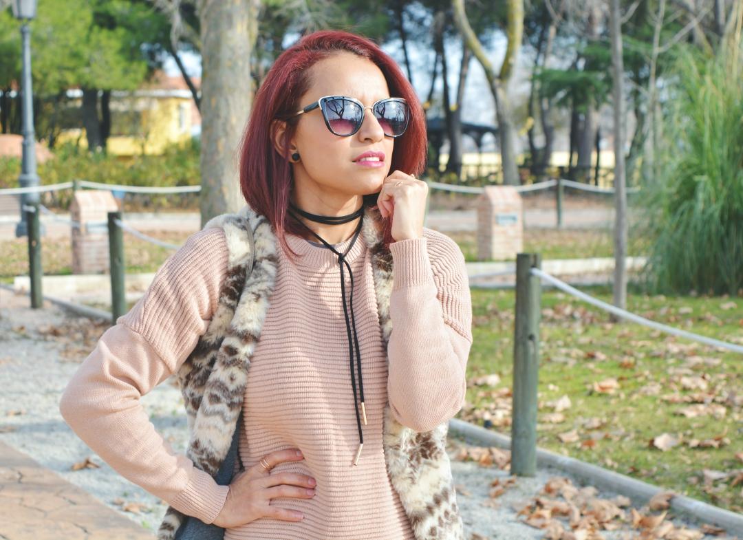 look-con-medias-de-rejilla-19