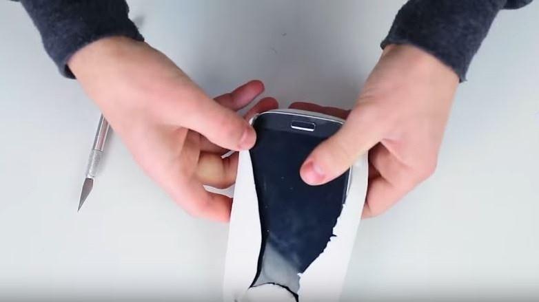 como hacer tu propia carcasa para el móvil 5