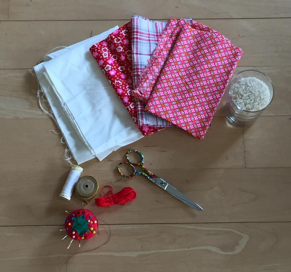 01-calientamanos_tela_arrozario_materiales_neces