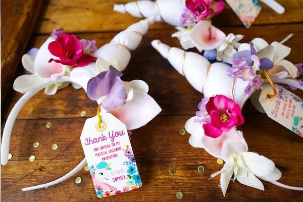 http://karaspartyideas.com/2016/12/pastel-unicorn-birthday-party.html