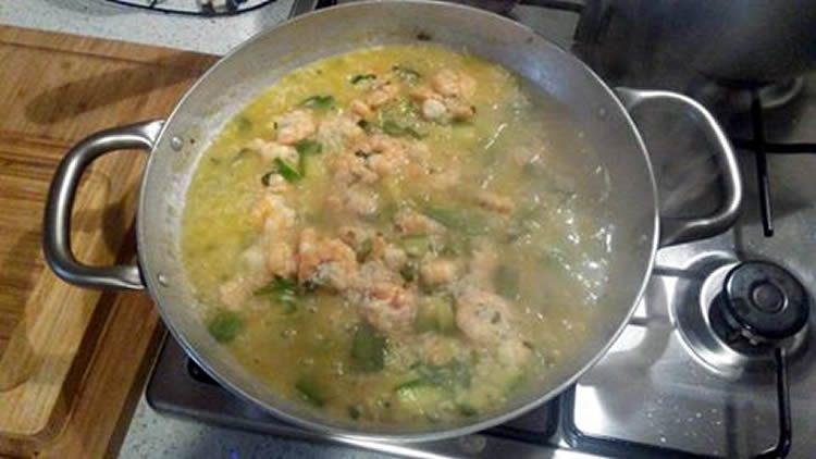 Risotto con gambas y calabacín