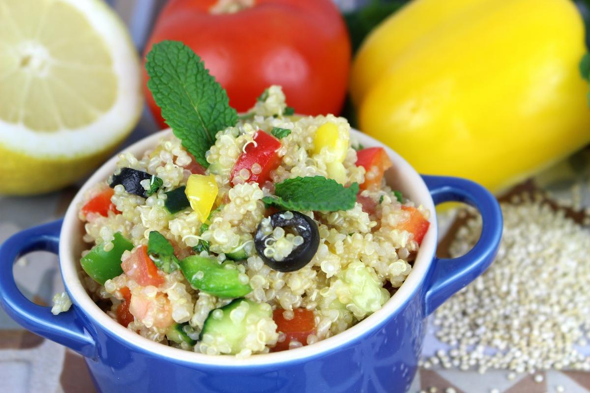 Ensalada de quinoa. Tabulé de quinoa