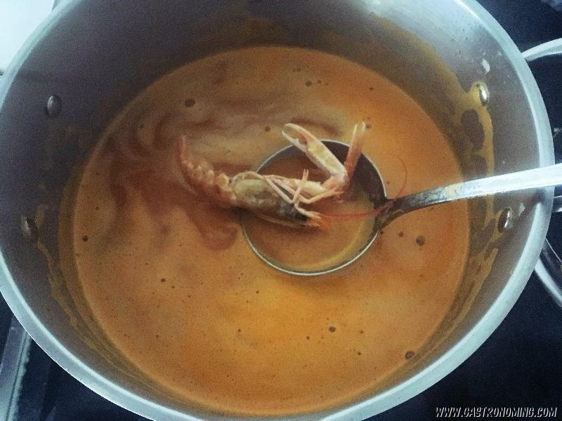 sopa de pescado y marisco