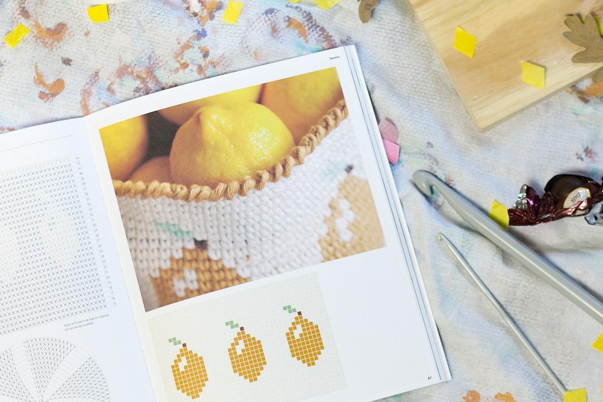 Ganchitos el libro, visto en "I am mess blog"