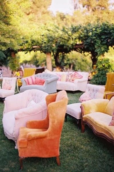 EDISEE_La-boda-con-Diana-Feldhaus_decoración-boda-sofá-chaby-chic-Wedding (9)