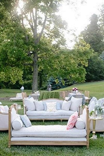 EDISEE_La-boda-con-Diana-Feldhaus_decoración-boda-sofá-chaby-chic-Wedding (11)