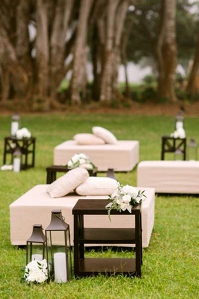 EDISEE_La-boda-con-Diana-Feldhaus_decoración-boda-sofá-chaby-chic-Wedding (12)