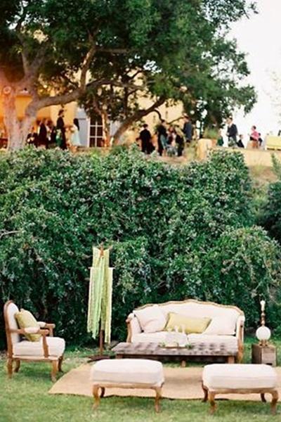 EDISEE_La-boda-con-Diana-Feldhaus_decoración-boda-sofá-chaby-chic-Wedding (23)