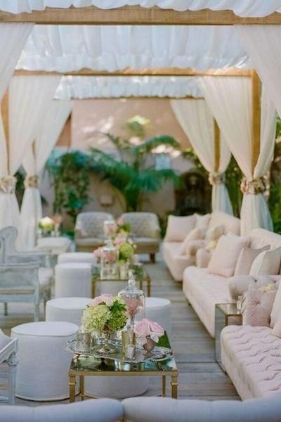 EDISEE_La-boda-con-Diana-Feldhaus_decoración-boda-sofá-chaby-chic-Wedding (26)