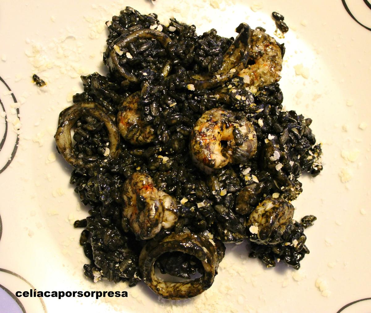 risotto-de-arroz-negro-con-gambones-desde-arriba