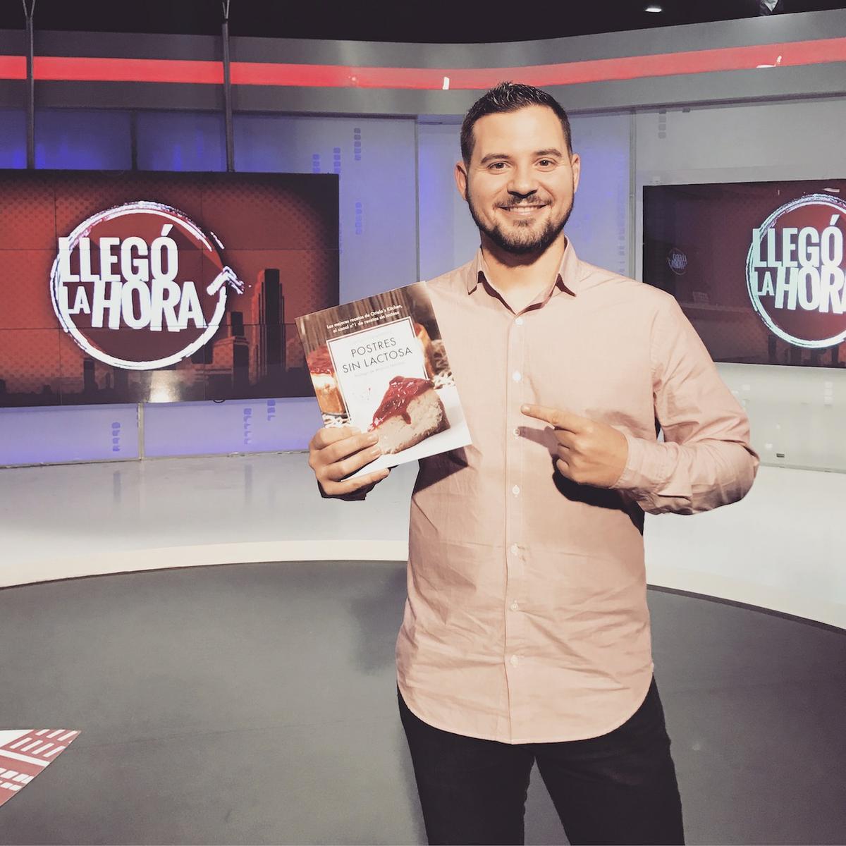 Libro Postres sin lactosa. Juanjo Orielos Kitchen. Entrevista en 101TV en Llegó la hora