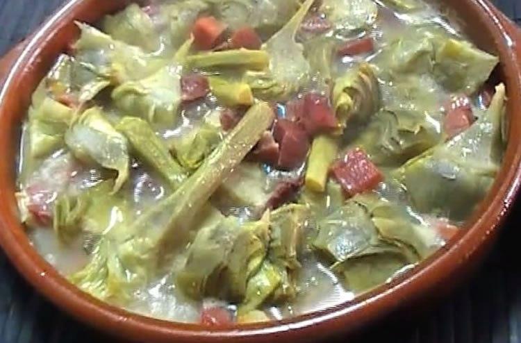 Cazuela de alcachofas con jamón
